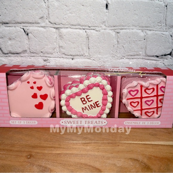 Sweet Treats Valentines Day Heart Cake Set Of 3 - Picture 2 of 3